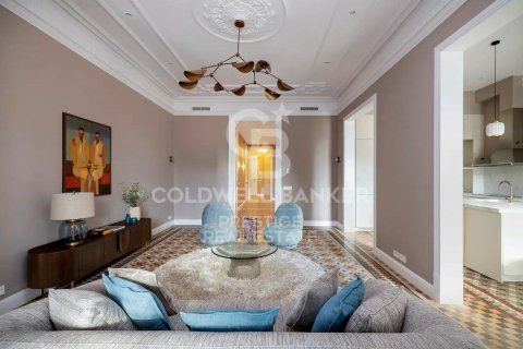 4 bedrooms apartment for sale in Barcelona, Catalonia, Spain № 5452 - photo 9