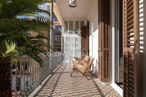 4 bedrooms apartment for sale in Barcelona, Catalonia, Spain № 5452 - photo 3