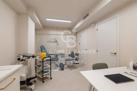 Купить коммерческую недвижимость в Барселона, Испания 292м², № 5450 - фото 11