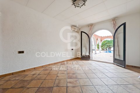 Villa de 5 dormitorios en venta en Empuriabrava, Gerona, Cataluña, Spain № 5732 - foto 21