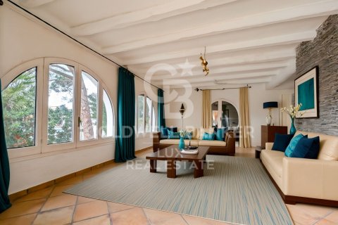 Villa de 5 dormitorios en venta en Empuriabrava, Gerona, Cataluña, Spain № 5732 - foto 9