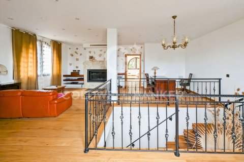 Villa de 5 dormitorios en venta en Empuriabrava, Gerona, Cataluña, Spain № 5732 - foto 16