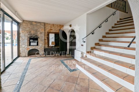 Villa de 5 dormitorios en venta en Empuriabrava, Gerona, Cataluña, Spain № 5732 - foto 11