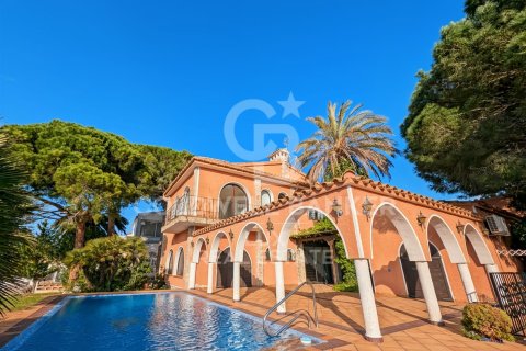 Villa de 5 dormitorios en venta en Empuriabrava, Gerona, Cataluña, Spain № 5732 - foto 3