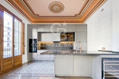 3 bedrooms apartment for sale in Barcelona, Catalonia, Spain № 5728