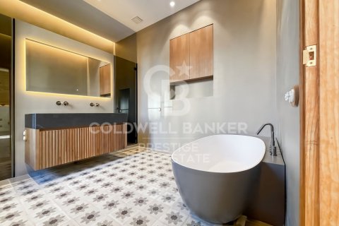 3 bedrooms apartment for sale in Barcelona, Catalonia, Spain № 5728 - photo 13