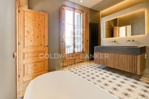 3 bedrooms apartment for sale in Barcelona, Catalonia, Spain № 5728 - photo 12