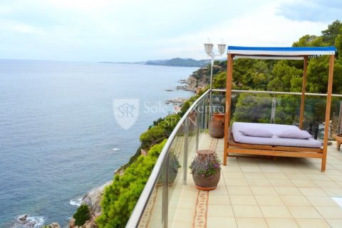 5 bedrooms house for sale in Lloret de Mar, Girona, Catalonia, Spain № 6726 - photo 5
