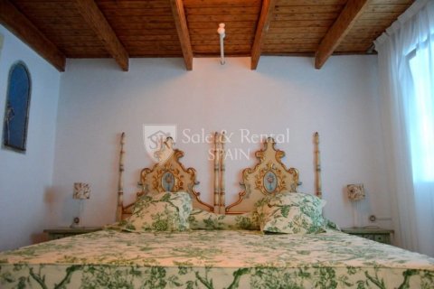 5 bedrooms house for sale in Lloret de Mar, Girona, Catalonia, Spain № 6726 - photo 16