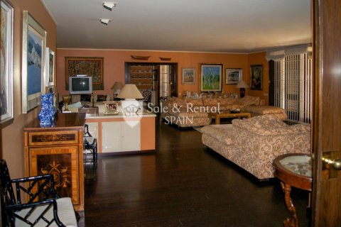 6 bedrooms house for sale in Sant Andreu de Llavaneres, Barcelona, Catalonia, Spain № 6730 - photo 7