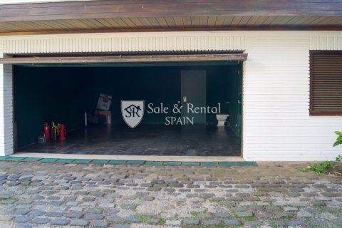 6 bedrooms house for sale in Sant Andreu de Llavaneres, Barcelona, Catalonia, Spain № 6730 - photo 20