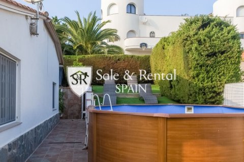 3 bedrooms house for sale in Lloret de Mar, Girona, Catalonia, Spain № 6729 - photo 22