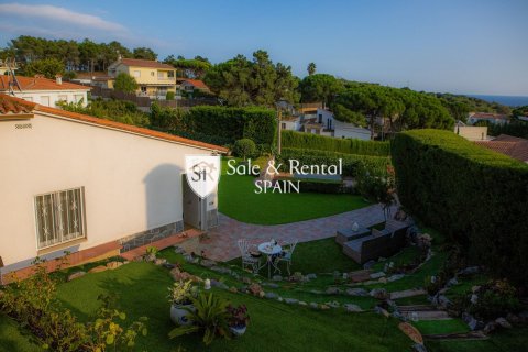 3 bedrooms house for sale in Lloret de Mar, Girona, Catalonia, Spain № 6729 - photo 24