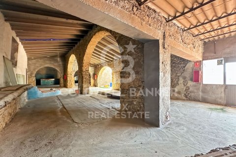 1352 sq.m. house for sale in L'Escala, Girona, Catalonia, Spain № 5579 - photo 9
