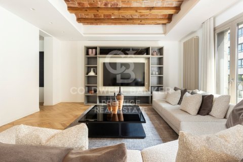 Купить квартиру в Барселона, Испания с 3 спальни, 183м², № 5576 - фото 4