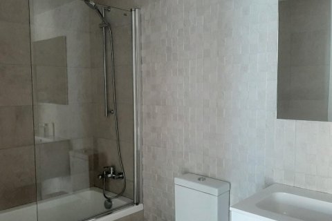 Купить квартиру в Сабадель, Испания с 5 комнат, 108.68м², № 2976 - фото 2