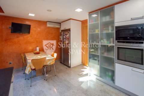 7 bedrooms house for sale in Blanes, Girona, Catalonia, Spain № 6736 - photo 13