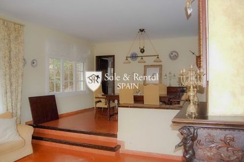 6 bedrooms house for sale in Lloret de Mar, Girona, Catalonia, Spain № 6739 - photo 9