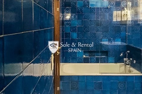 6 bedrooms house for sale in Lloret de Mar, Girona, Catalonia, Spain № 6739 - photo 25