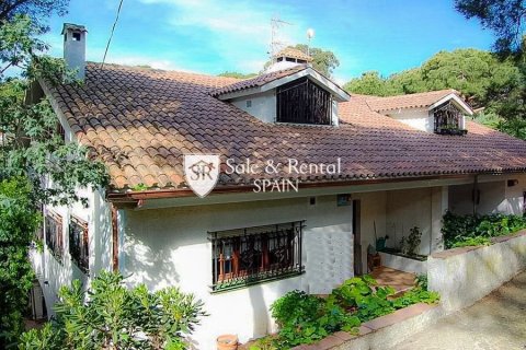 6 bedrooms house for sale in Lloret de Mar, Girona, Catalonia, Spain № 6739 - photo 18