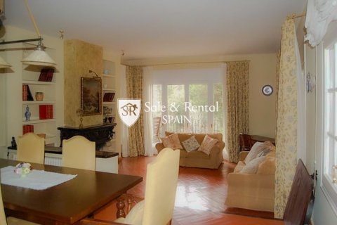 6 bedrooms house for sale in Lloret de Mar, Girona, Catalonia, Spain № 6739 - photo 10