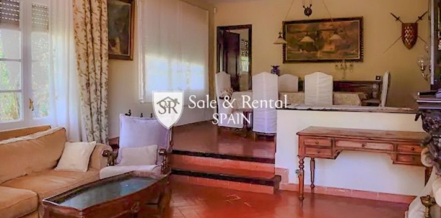 6 bedrooms house for sale in Lloret de Mar, Girona, Catalonia, Spain № 6739