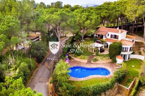 4 bedrooms house for sale in Lloret de Mar, Girona, Catalonia, Spain № 6733 - photo 3