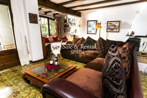 4 bedrooms house for sale in Lloret de Mar, Girona, Catalonia, Spain № 6733 - photo 10