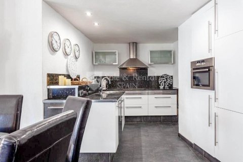 3 bedrooms apartment for sale in Lloret de Mar, Girona, Catalonia, Spain № 6737 - photo 6