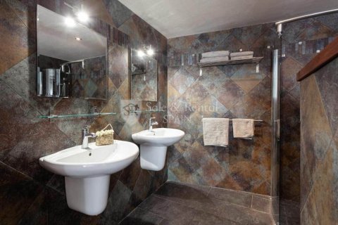 3 bedrooms apartment for sale in Lloret de Mar, Girona, Catalonia, Spain № 6737 - photo 19