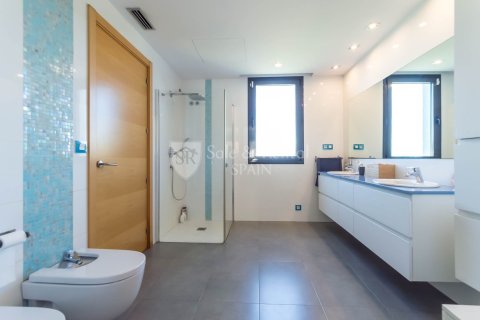 4 bedrooms house for sale in Lloret de Mar, Girona, Catalonia, Spain № 6738 - photo 20