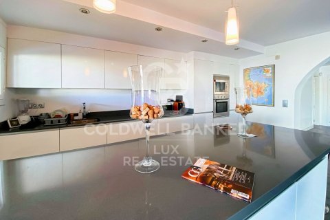 4 bedrooms villa for sale in Empuriabrava, Girona, Catalonia, Spain № 5985 - photo 16