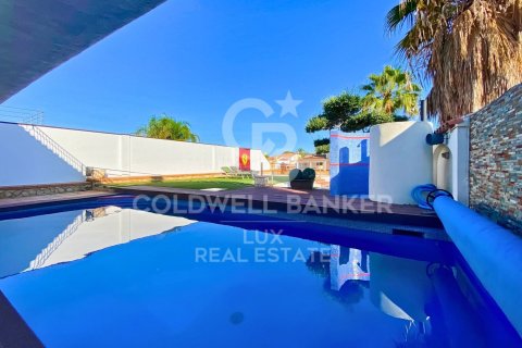 4 bedrooms villa for sale in Empuriabrava, Girona, Catalonia, Spain № 5985 - photo 10