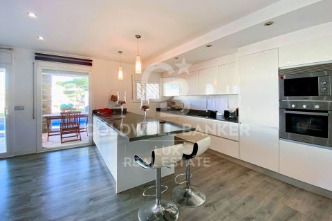 4 bedrooms villa for sale in Empuriabrava, Girona, Catalonia, Spain № 5985 - photo 15