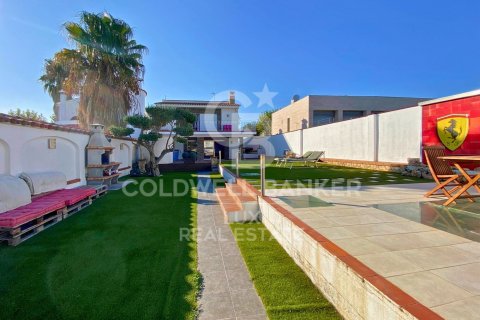 4 bedrooms villa for sale in Empuriabrava, Girona, Catalonia, Spain № 5985 - photo 6