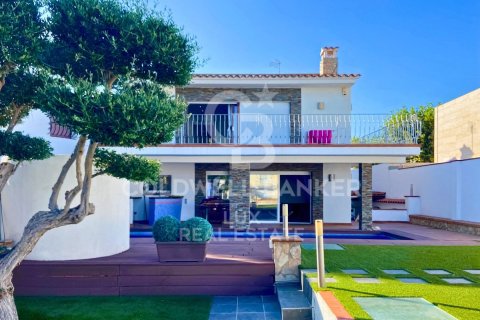 4 bedrooms villa for sale in Empuriabrava, Girona, Catalonia, Spain № 5985 - photo 5