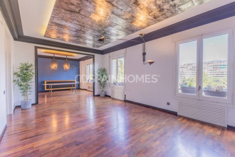5 bedrooms apartment for sale in Barcelona, Catalonia, Spain № 7651 - photo 4