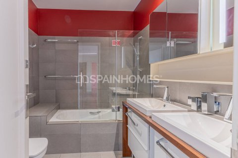 5 bedrooms apartment for sale in Barcelona, Catalonia, Spain № 7651 - photo 19