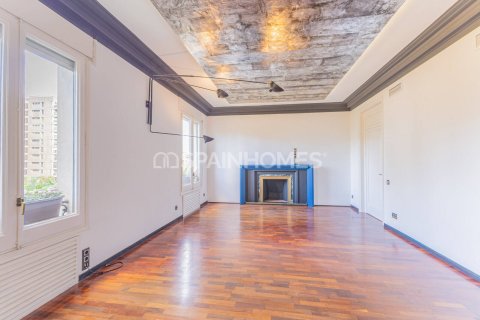5 bedrooms apartment for sale in Barcelona, Catalonia, Spain № 7651 - photo 5