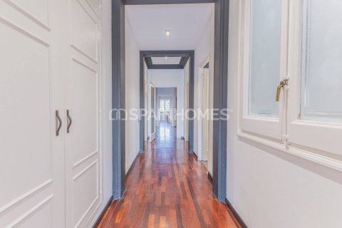 5 bedrooms apartment for sale in Barcelona, Catalonia, Spain № 7651 - photo 10