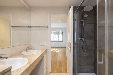 4 chambres apartment à louer à Barcelona, Catalonia, Spain № 3741 - photo 15