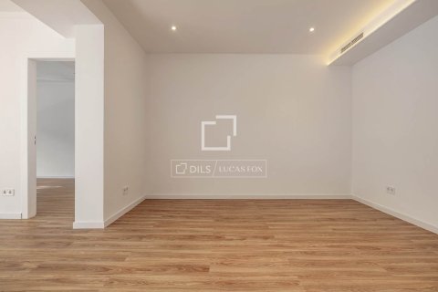 4 chambres apartment à louer à Barcelona, Catalonia, Spain № 3741 - photo 10