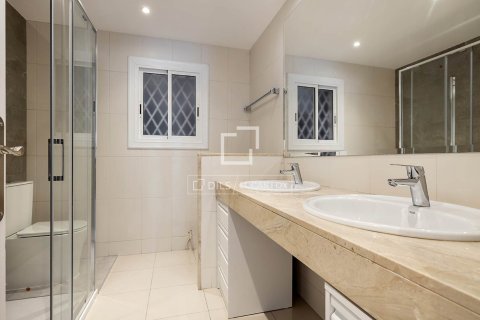 4 chambres apartment à louer à Barcelona, Catalonia, Spain № 3741 - photo 14