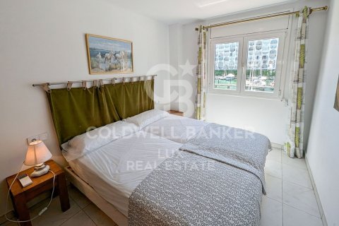 438 sq.m. commercial property for sale in Empuriabrava, Girona, Catalonia, Spain № 5870 - photo 10