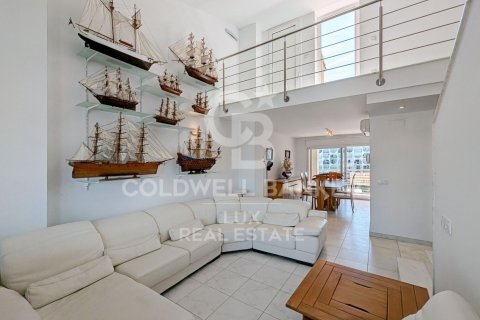 438 sq.m. commercial property for sale in Empuriabrava, Girona, Catalonia, Spain № 5870 - photo 6