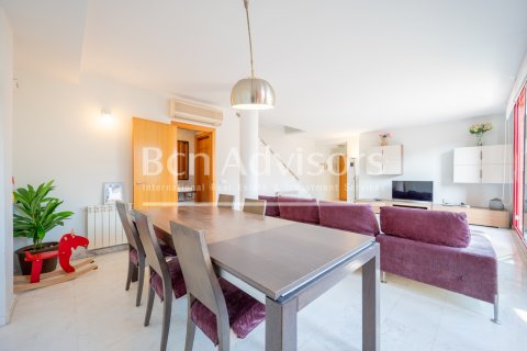 Купить квартиру в Барселона, Испания с 4 спальни, № 2866 - фото 12