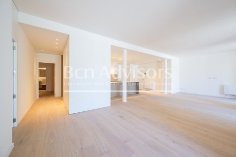 Купить квартиру в Барселона, Испания с 2 спальни, № 2865 - фото 12