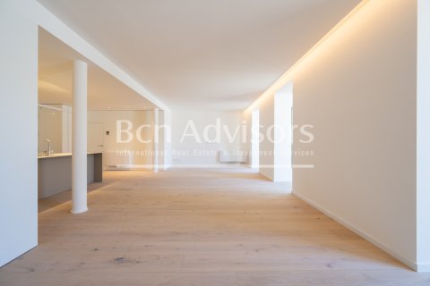 Купить квартиру в Барселона, Испания с 2 спальни, № 2865 - фото 4