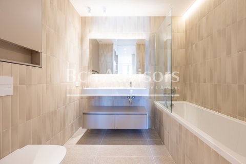 Купить квартиру в Барселона, Испания с 2 спальни, № 2865 - фото 17