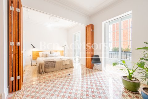 Купить квартиру в Барселона, Испания с 3 спальни, 112м², № 2870 - фото 21